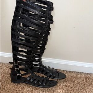 Vince Camuto Black Gladiator Sandals